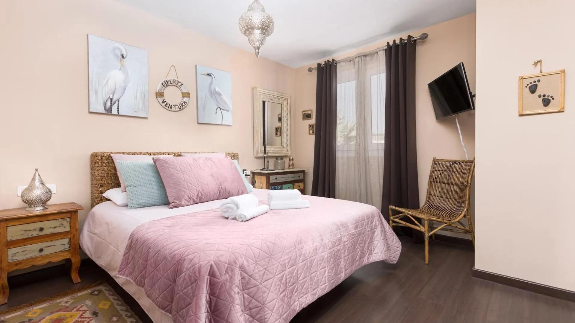 Home2Book Luxury Villa Pool & Terrace, Corralejo